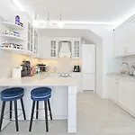 D&d Asmita * Bucureşti